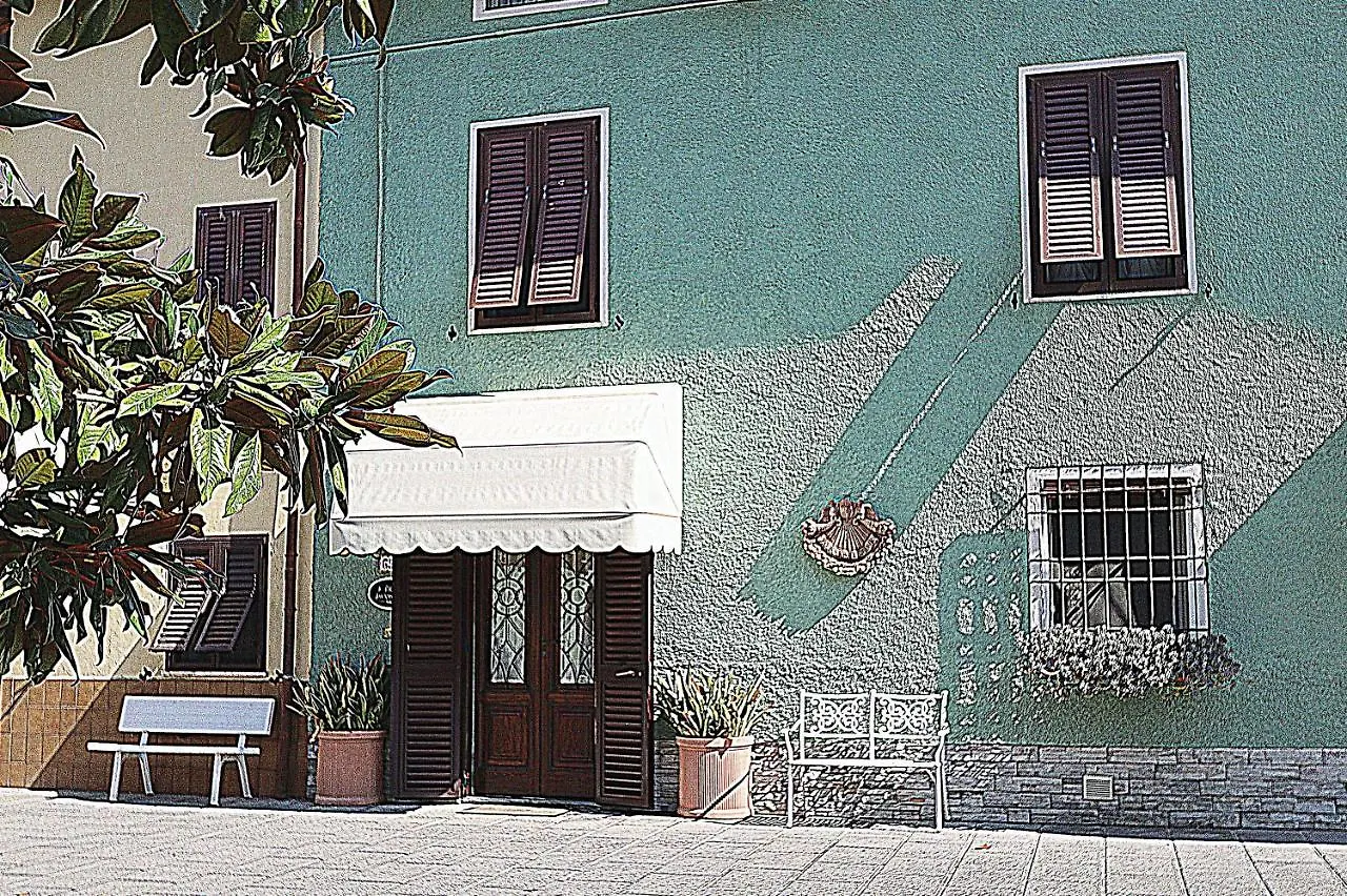 Il Fiore All'Occhiello Lucca 0*,